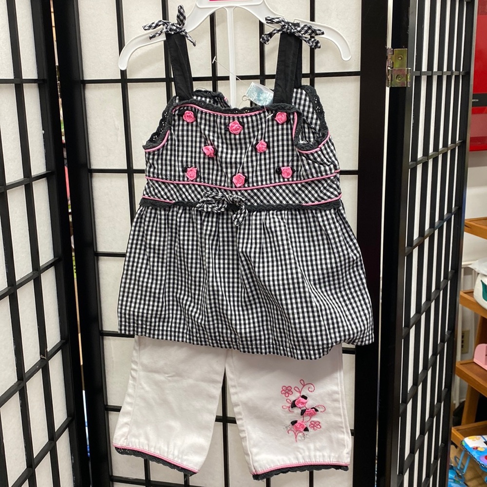 Kids Play black & white outfit